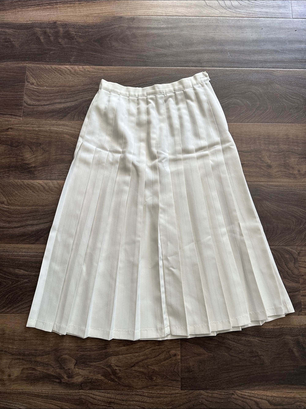 Women's Pleated Cream Skirt